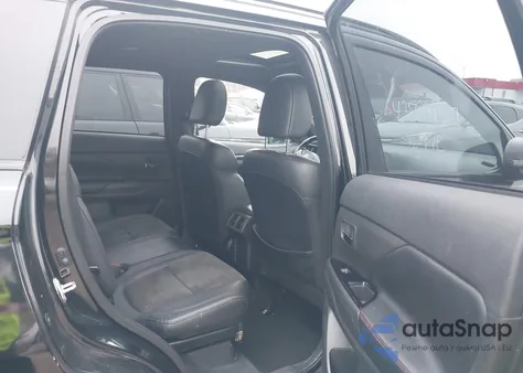 2020 Mitsubishi Outlander Le 2.4 S-Awc z USA, uszkodzony, nr VIN JA4AZ3A39LJ001502